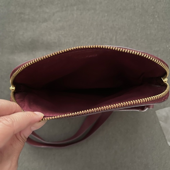 Fossil: Authentic leather wine expandable handbag with multi-compartments - Picture 11 of 14